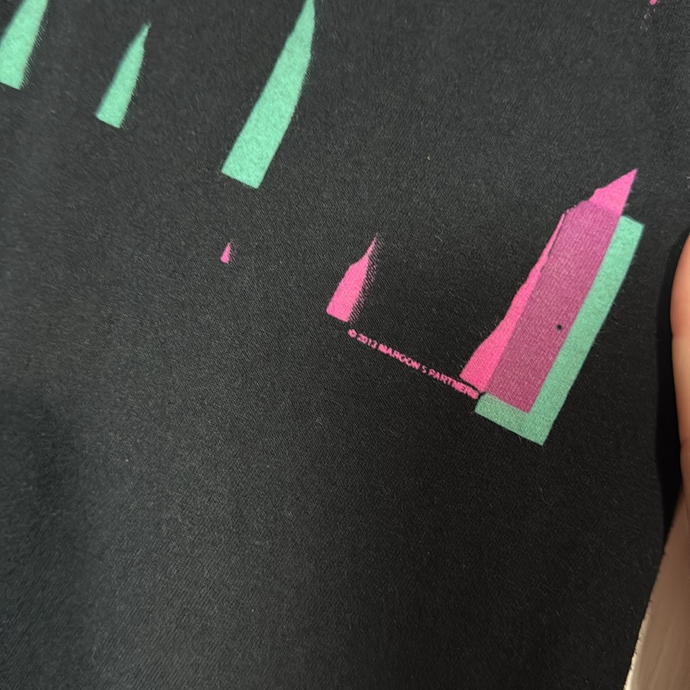 Maroon 5 T-Shirt - Picture 3 of 6